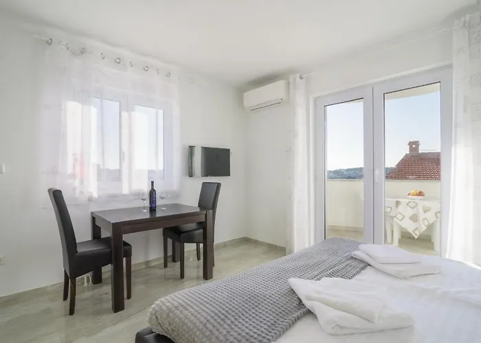 Andelo * トロギール